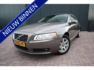 Volvo S80 2.5 T Momentum automaat Nieuwstaat Leder Afneembare trekhaak Pdc. Etc.