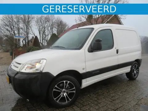 Citroen Berlingo 1.4i Benz. met Trekhaak & Slechts 126000 km !