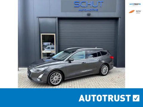Ford Focus Wagon 125pk Titanium Business XENON | CAMERA | CLIMA | CARPLAY | TREKHAAK AFN | STOEL & S