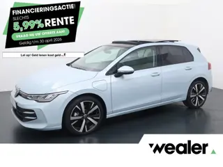 Volkswagen Golf 1.5 eHybrid Life Edition | 204 PK | SoH100% |  Automaat | Panoramadak | Adaptive cru
