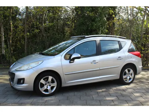 Peugeot 207 SW 1.6 VTi XS clima cruise panoramadak Nette auto!