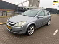 Opel Astra 1.6 T Cosmo