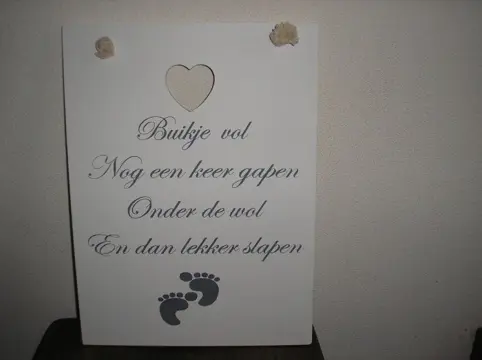 Spreuk voor babykamer op houten bord