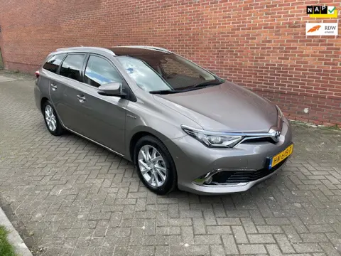 Toyota Auris Touring Sports 1.8 Hybrid Lease pro Navi Cruise Stoelverw Camera Leder