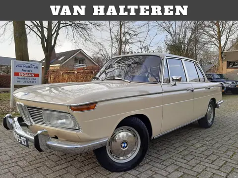 BMW 2000 Neue Klasse Origineel NL BMW met een Nieuwe Taxatie