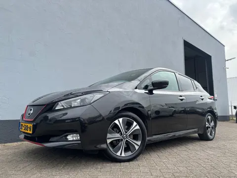 Nissan LEAF 2.ZERO EDITION 40 kWh - Lederen interieur