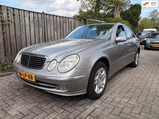 Mercedes-Benz E-klasse 200 K. Avantgarde - Automaat - airco