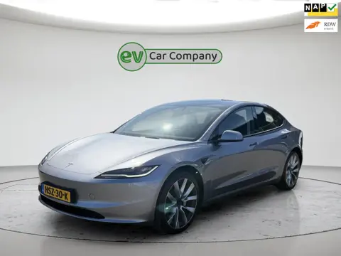 Tesla MODEL 3 RWD 60 kWh | Highland | 2025 | Stealth Grey | 513km Wltp | Autopilot | Warmtepomp | 19