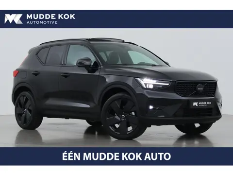 Volvo XC40 B3 Ultra Black Edition | Panoramadak | ACC | Trekhaak | 360° Camera | Stoel+Stuurverwarmi
