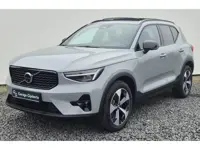 Volvo XC40 2.0 B4 Ultra Dark MY 2026 - 19” Wielen - Panoramadak -  Harman Kardon Audio - Lighting - 