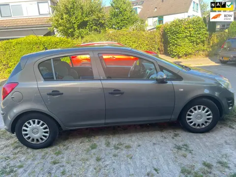 Opel Corsa 1.0-12V Selection