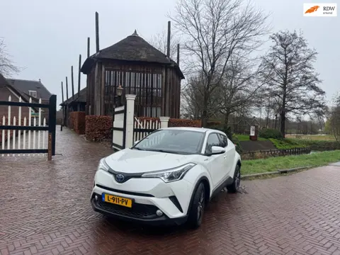 Toyota C-HR 1.8 Hybrid Bi-Tone