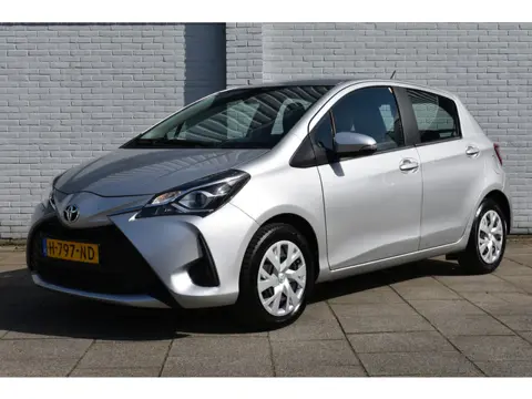 Toyota Yaris 1.5 VVT-i Active Automaat 112pk | Dealer onderhouden | Achteruitrijcamera | Cruise cont