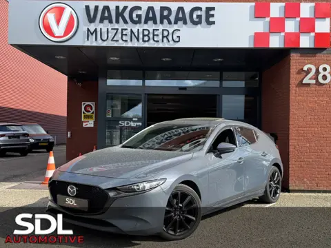 Mazda 3 2.0 e-SkyActiv-X M Hybrid 186 Luxury // FULL OPTIONS!! // SCHUIF-KANTEL DAK // NAVI // 360 C