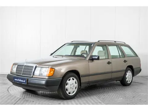 Mercedes-Benz 300TD automaat W124 300 TD (bj 1986)