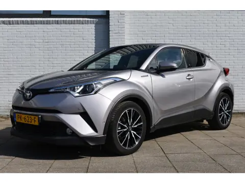 Toyota C-HR 1.8 Hybrid Executive Automaat 122pk | Keyless entry | Voorstoelen verwarmd | PDC |