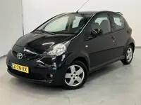 Toyota Aygo 1.0-12V Sport / NL-auto / Airco / Bluetooth / LM velgen