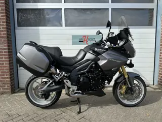 Triumph TIGER 1050 SE ABS (bj 2011)