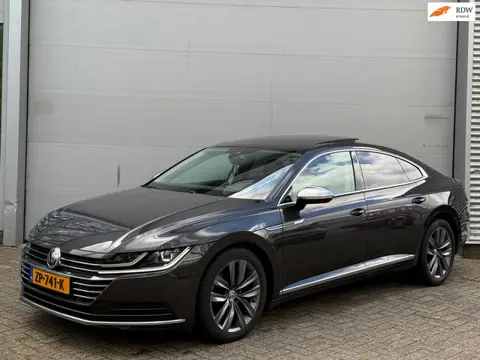 Volkswagen Arteon 2.0 TSI Business R l Pano l Bi-Xenon l Virtual l Carplay l ACC l Alcantara l Camer