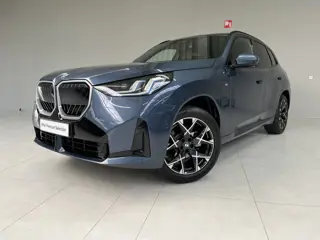 BMW X3 30e xDrive M-Sport | Panorama | Trekhaak | Driving Assistant Professional | Harman Kardon sur