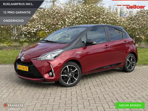 Toyota Yaris 1.5 Hybrid Bi-Tone