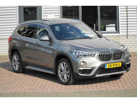 BMW X1 SDrive18d PANO LEDER HEAD-UP