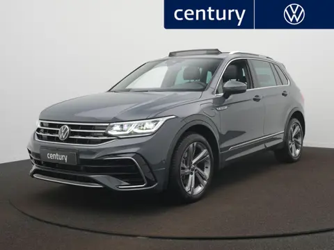 Volkswagen Tiguan 1.4 TSI eHybrid R-Line Business / Elek. Trekhaak / Leer / Elek. Stoelen / Panodak