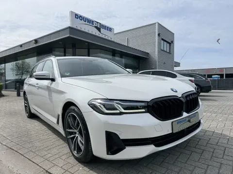 BMW 5 Serie Touring 530i Luxury Line M-sport velgen | Pano-Dak | Trekhaak | Memory | Adapt. Cruise, 