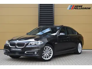 BMW 5 Serie 528xi Luxury Edition * Softclose * Trekhaak * Rondom Camera * Comfortstoelen *