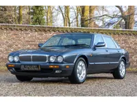Jaguar XJ-6 4.0 Sovereign "XJ300" Presented in Titanium Pearl with Ivory-Brown luxury hide, "Soverei