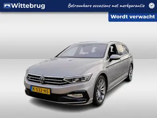 Volkswagen Passat Variant 1.5 TSI 150pk R-Line Business Plus DSG Automaat Camera / R-Line / Navigati