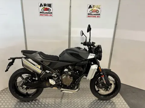 Husqvarna SVARTPILEN 801 (bj 2026)