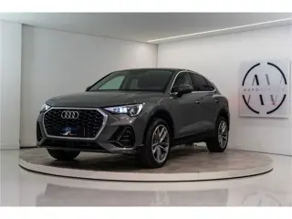 Audi Q3 Sportback 45 TFSI e Business Edition 245PK | Chronos | Carplay | Dodehoek | Stoelverw. | Gar