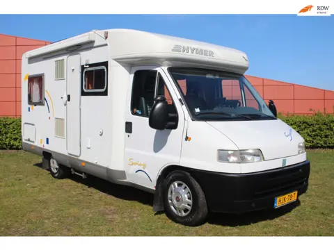 Hymer Swing 2.8 Jtd ,Frans bed, Zonnepanelen.