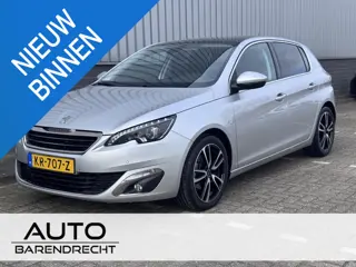 Peugeot 308 1.2 PureTech Allure Automaat | Panoramadak | Navigatie