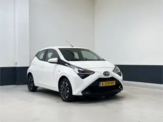 Toyota Aygo 1.0 VVT-i x-play | NL | 1 Eig | Apple Carplay/ Android auto| Navigatie | Camera|