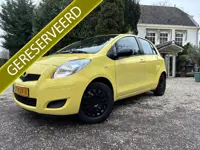 Toyota Yaris 1.3 VVTi Aspiration / 5 Drs. / Navi. / Airco / 2e Eigenaar