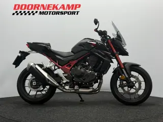 Honda CB 750 HORNET (bj 2023)