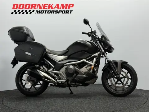 Honda NC 750 S DCT (bj 2017, automaat)