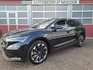 SKODA ENYAQ iV 80 First Edtion Warmtepomp, Leder Apple carplay, Trekhaak