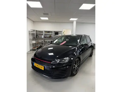 Volkswagen Golf 1.0 TSI Business Edition Connected