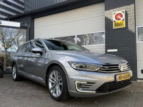 Volkswagen Passat Variant 1.4 TSI GTE Highline (bj 2016)