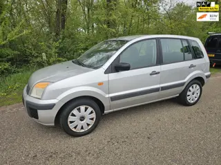 Ford Fusion 1.4-16V Champion