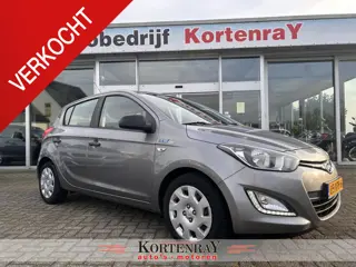 Hyundai i20 1.2i Business Edition airco/parkeersensor achter/elektrische ramen/enz