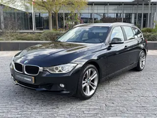 BMW 3 Serie Touring 320i Executive Sport / Automaat / Navi / Lm velgen / PDC