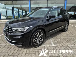 Volkswagen Tiguan 1.4 TSI eHybrid Elegance | IQ.light | Trekhaak | App-conn. | AURcamera | LMV19" | 