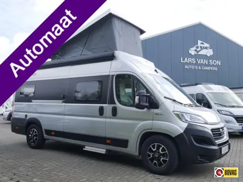 Knaus Van Tourer, Lengtebedden, Slaaphefdak, 9-Traps Automaat.