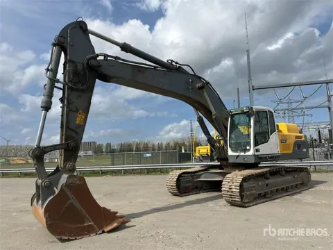 Volvo EC380D (bj 2011)