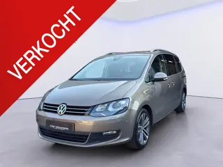Volkswagen Sharan 2.0 TSI Highline 7p. | Panoramadak | Xenon | 7-zits | Parkeercamera met parkeersen