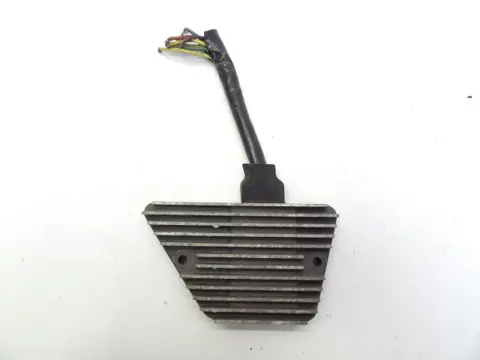 SPANNINGSREGELAAR Honda VF 1100 C Magna 1983 - 1995